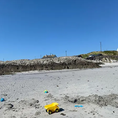 B&B Aran Views Dog Island